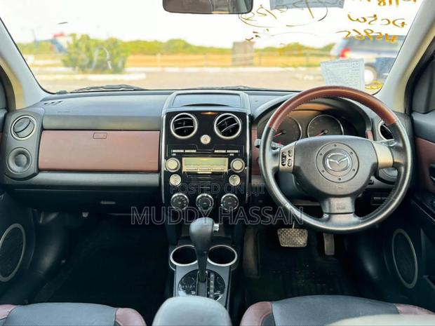 Mazda Verisa 2008 Black