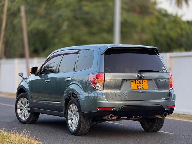 Subaru Forester 2011 Blue