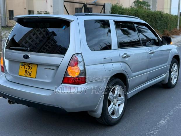 Subaru Forester 2004 Silver