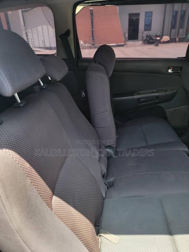 Toyota Wish 2005 Gray