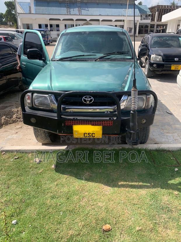 Toyota Hilux 2.5 Cab 2005 Blue