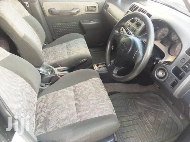 Toyota RAV4 1999 White