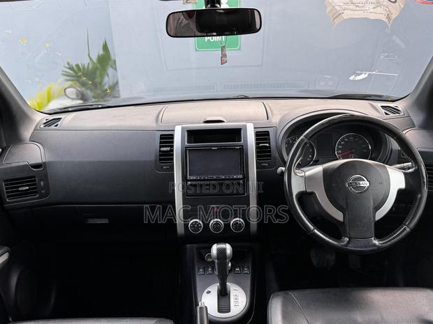 Nissan X-Trail 2012 Black