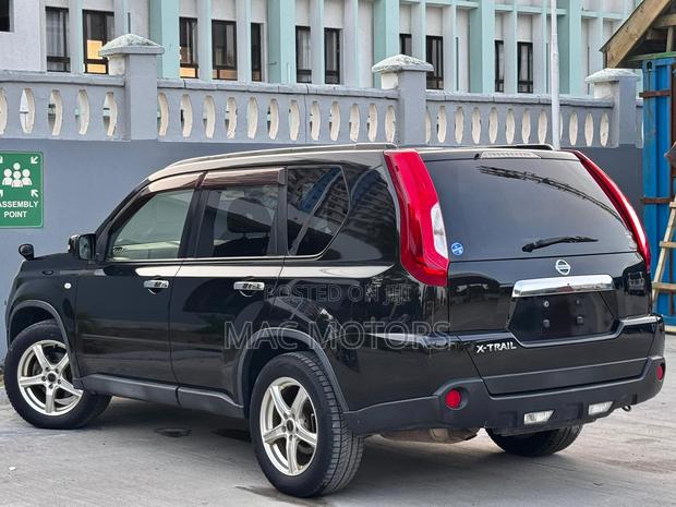Nissan X-Trail 2012 Black