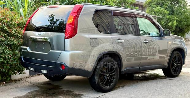 Nissan X-Trail 2010 Silver