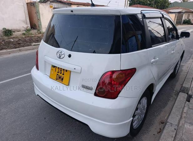 Toyota IST 2005 White