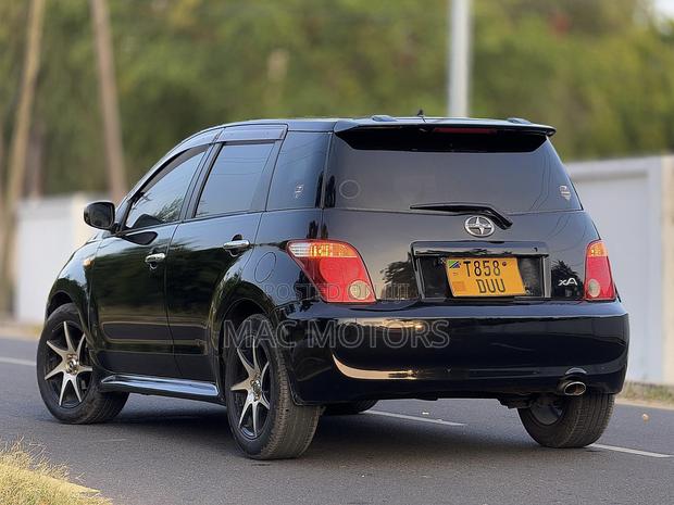 Toyota IST 2004 Black