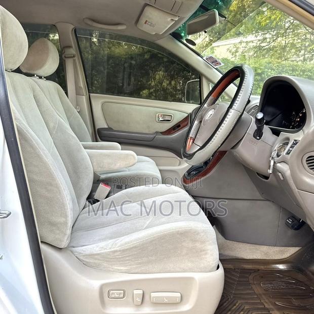 Toyota Harrier 2.4 16V 4WD 2002 White