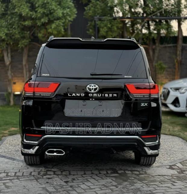 Toyota Land Cruiser 2023 Black