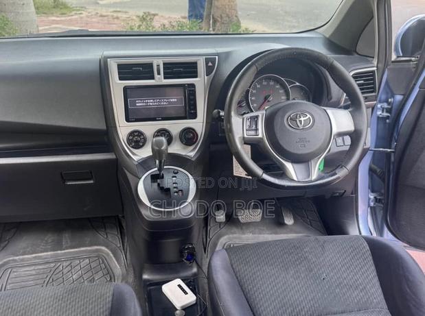 Toyota Ractis 2012 Blue