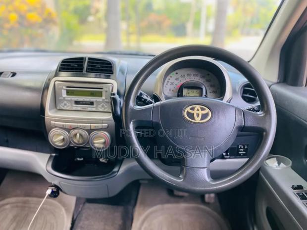 Toyota Passo 2007 Silver