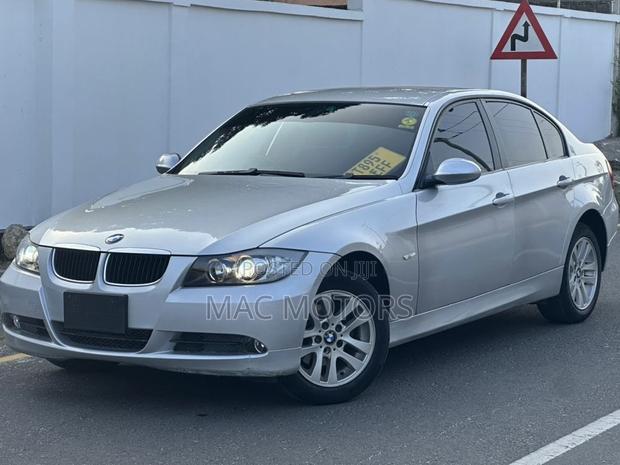 BMW 3 Series 320i RWD 2006 Silver