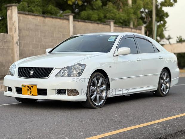 Toyota Crown 2006 Pearl