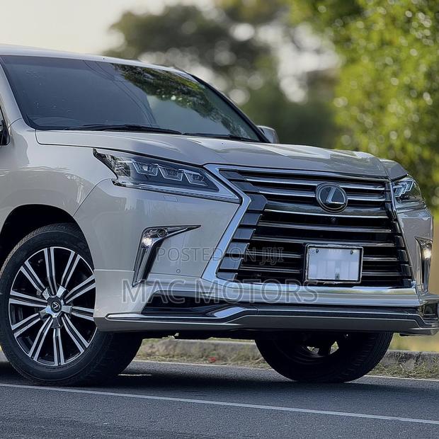Lexus LX 570 (5 seats) AWD 2019 Beige