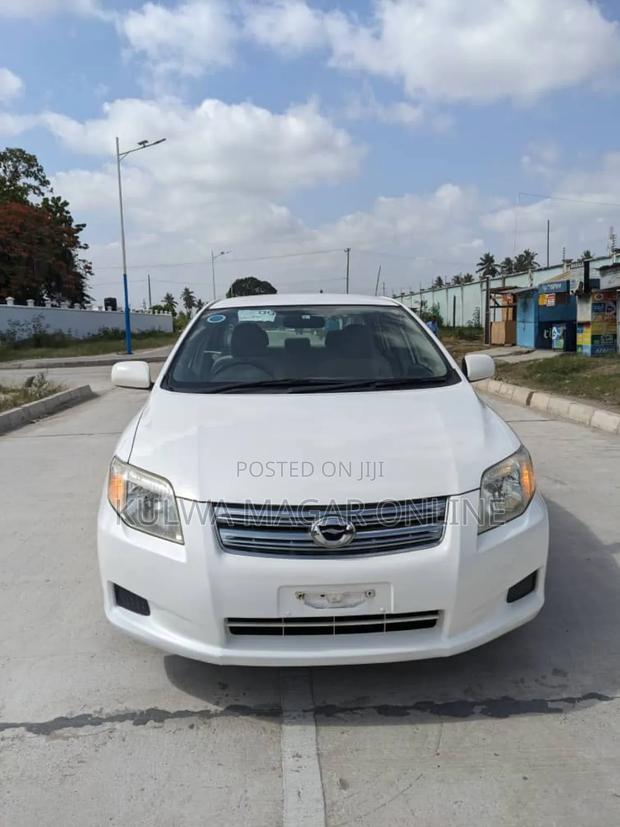 Toyota Axio 2007 White