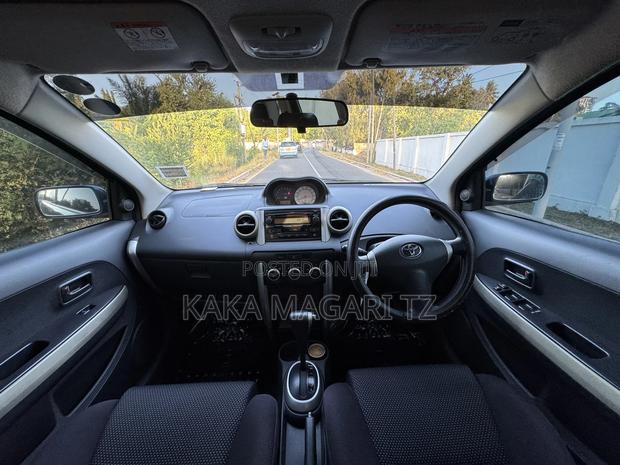 Toyota IST 2004 Blue