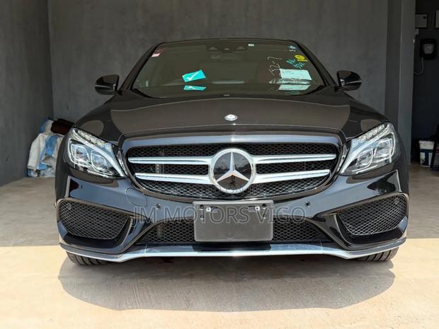 Mercedes-Benz C200 2015 Black