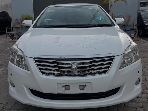 Toyota Premio 2009 White