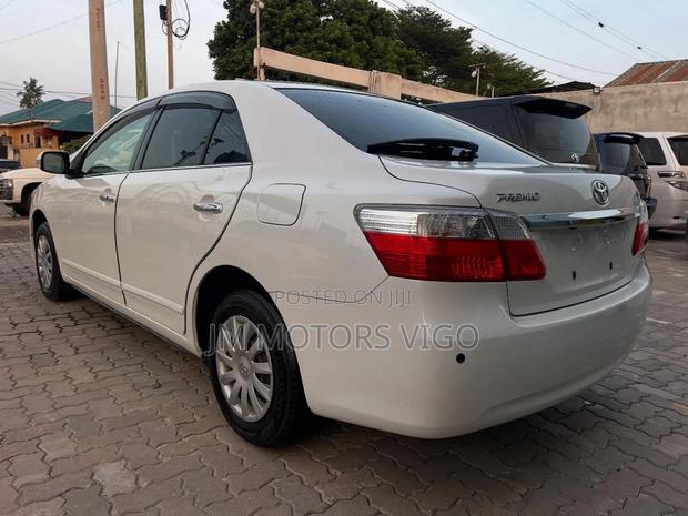 Toyota Premio 2009 White