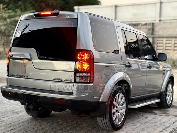Land Rover Discovery 2015 Gold