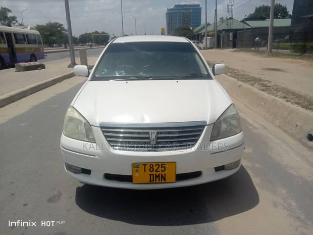 Toyota Premio 2005 White