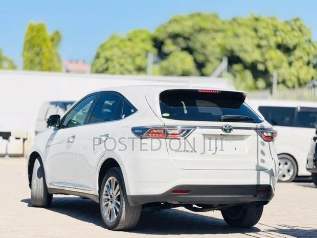 Toyota Harrier 2014 White