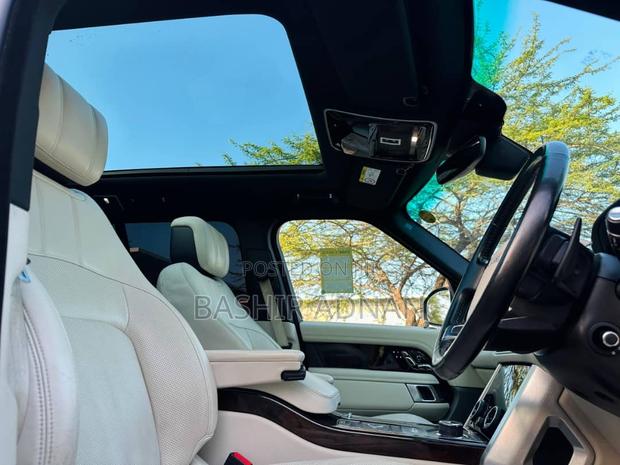 Land Rover Range Rover Vogue 2018 Black