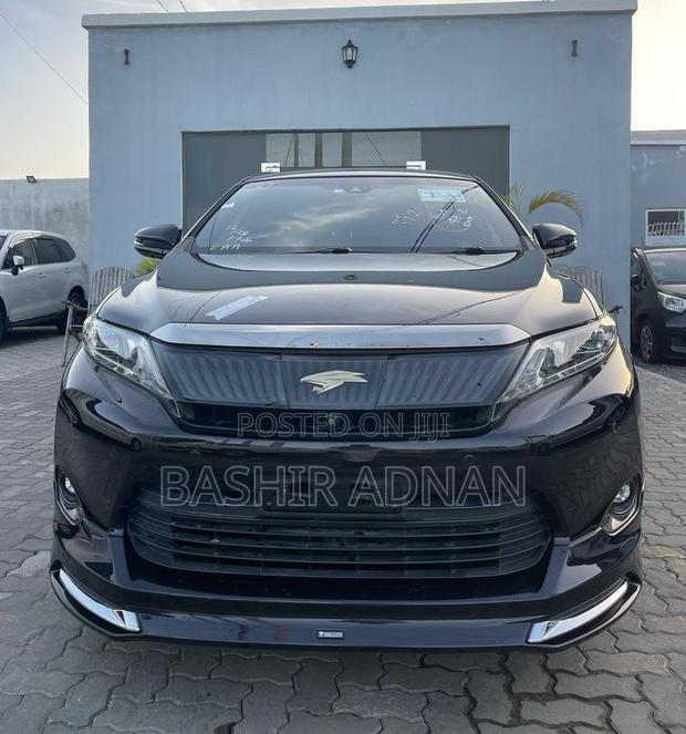 Toyota Harrier 2.0 2015 Black