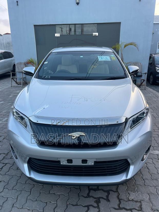 Toyota Harrier 2.0 2015 Silver