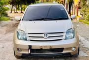 Toyota IST 2004 Gold for sale