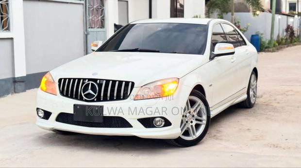 Mercedes-Benz C-Class 2009 White