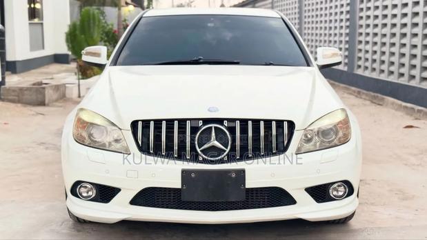 Mercedes-Benz C-Class 2009 White