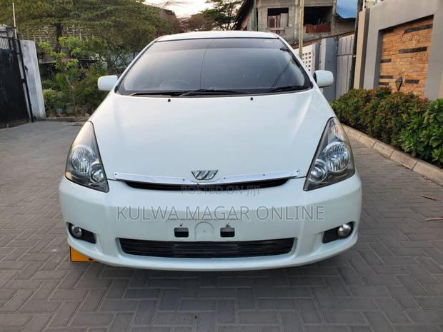 Toyota Wish 2012 White