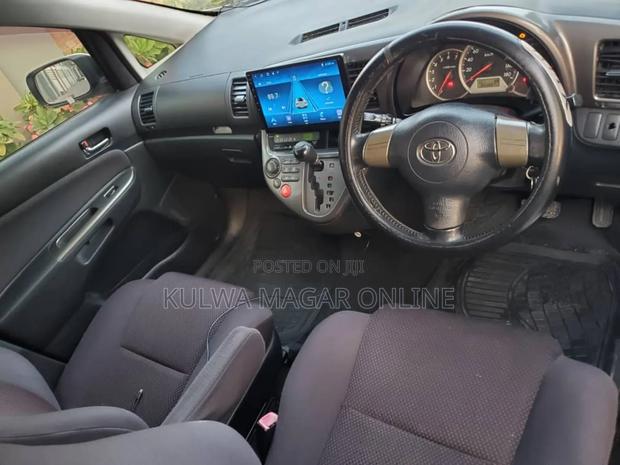Toyota Wish 2012 White