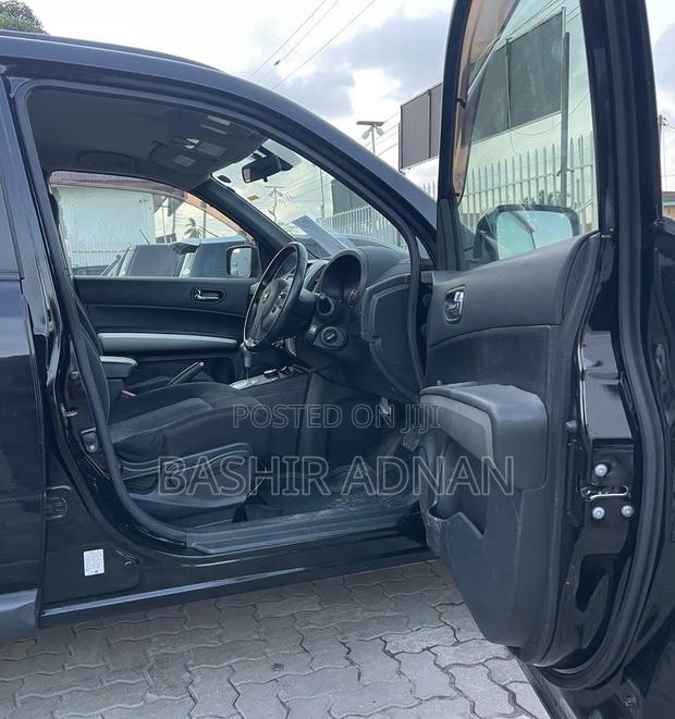 Nissan X-Trail 2011 Matt Black