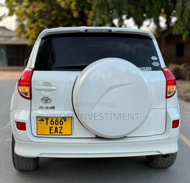 Toyota RAV4 2007 White