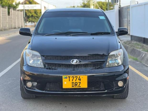 Toyota IST 2005 Black