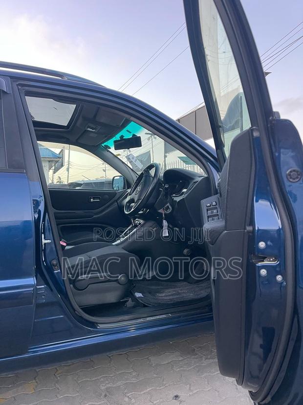 Toyota Kluger 2005 Blue