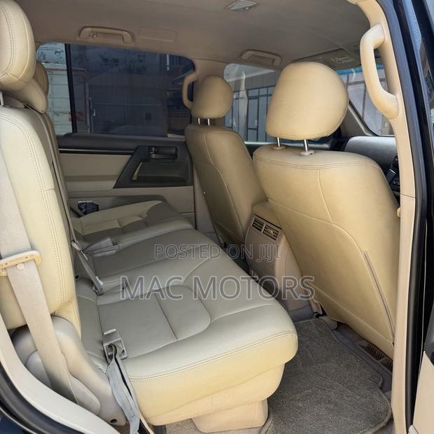 Toyota Land Cruiser 4.5 V8 GXR 2015 Black