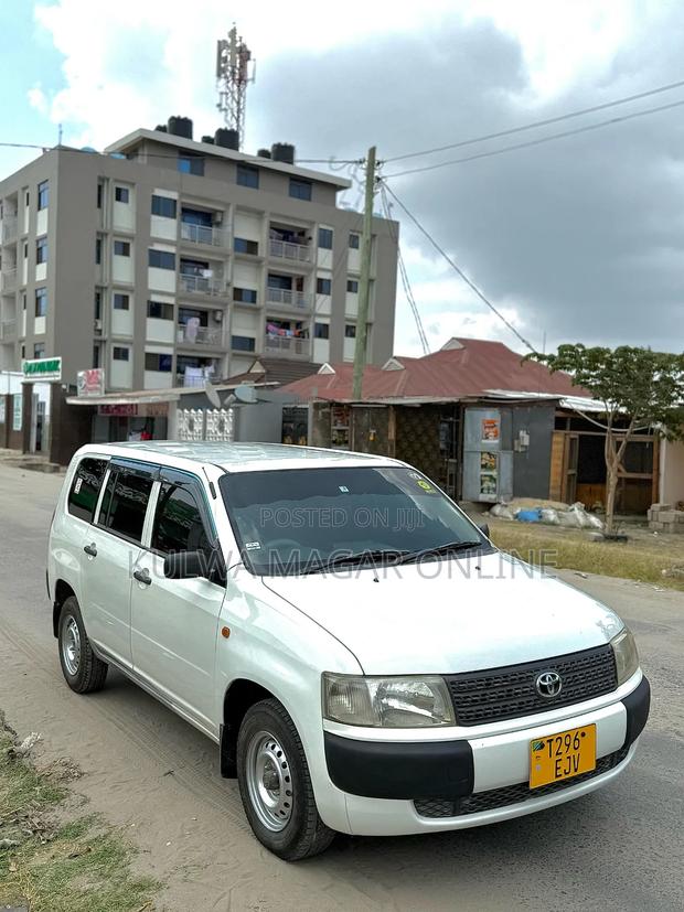 Toyota Probox 2004 White