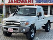 Toyota Land Cruiser 2018 White for sale