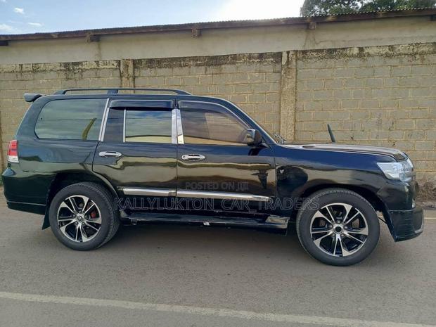 Toyota Land Cruiser 1990 Black