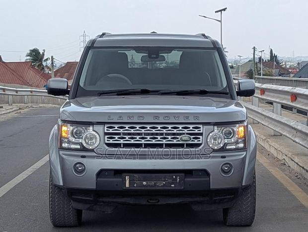 Land Rover Discovery 2010 Gray