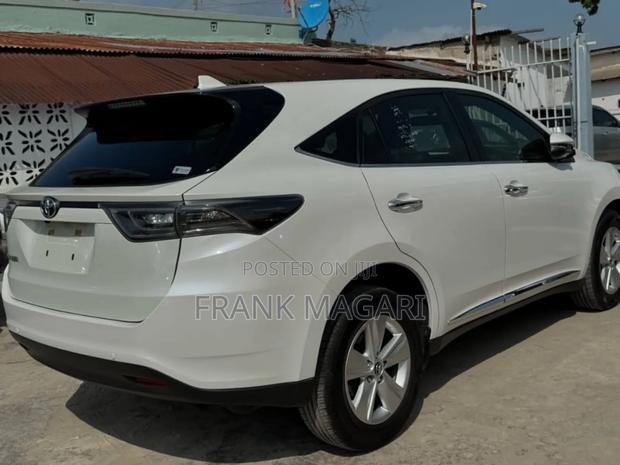 Toyota Harrier 2.0 2015 White