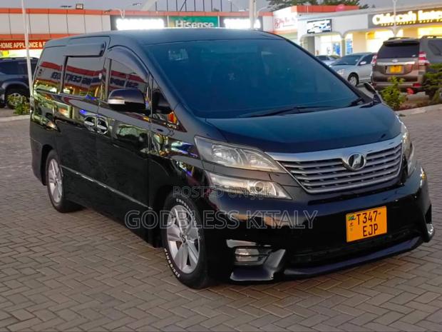 Toyota Alphard 2.4 Hybrid AWD 2009 Brown