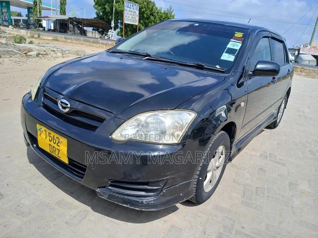 Toyota Corolla RunX 1.5 X FWD 2004 Black