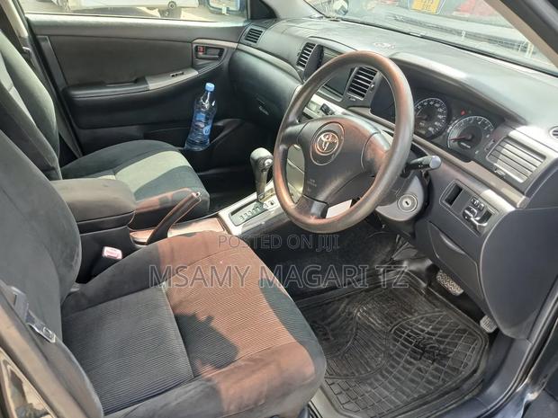 Toyota Corolla RunX 1.5 X FWD 2004 Black