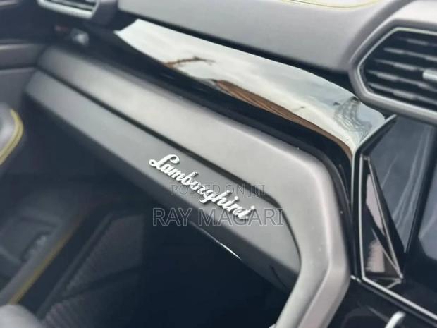 Lamborghini Urus Base 4dr AWD 2020 Yellow