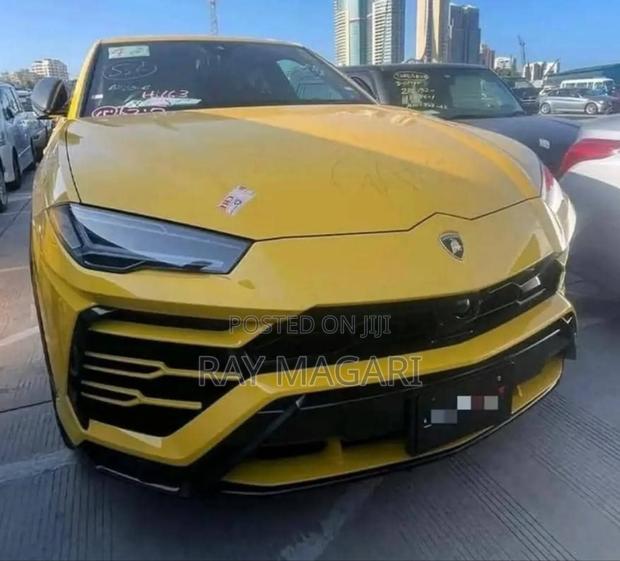 Lamborghini Urus Base 4dr AWD 2020 Yellow