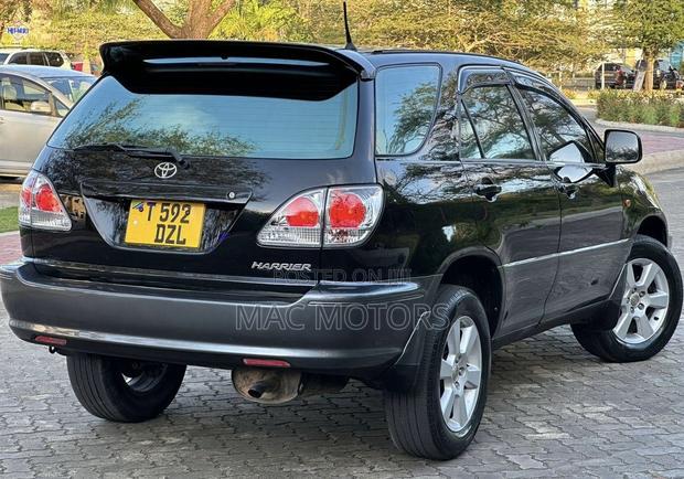 Toyota Harrier 2.4 16V 2000 Black